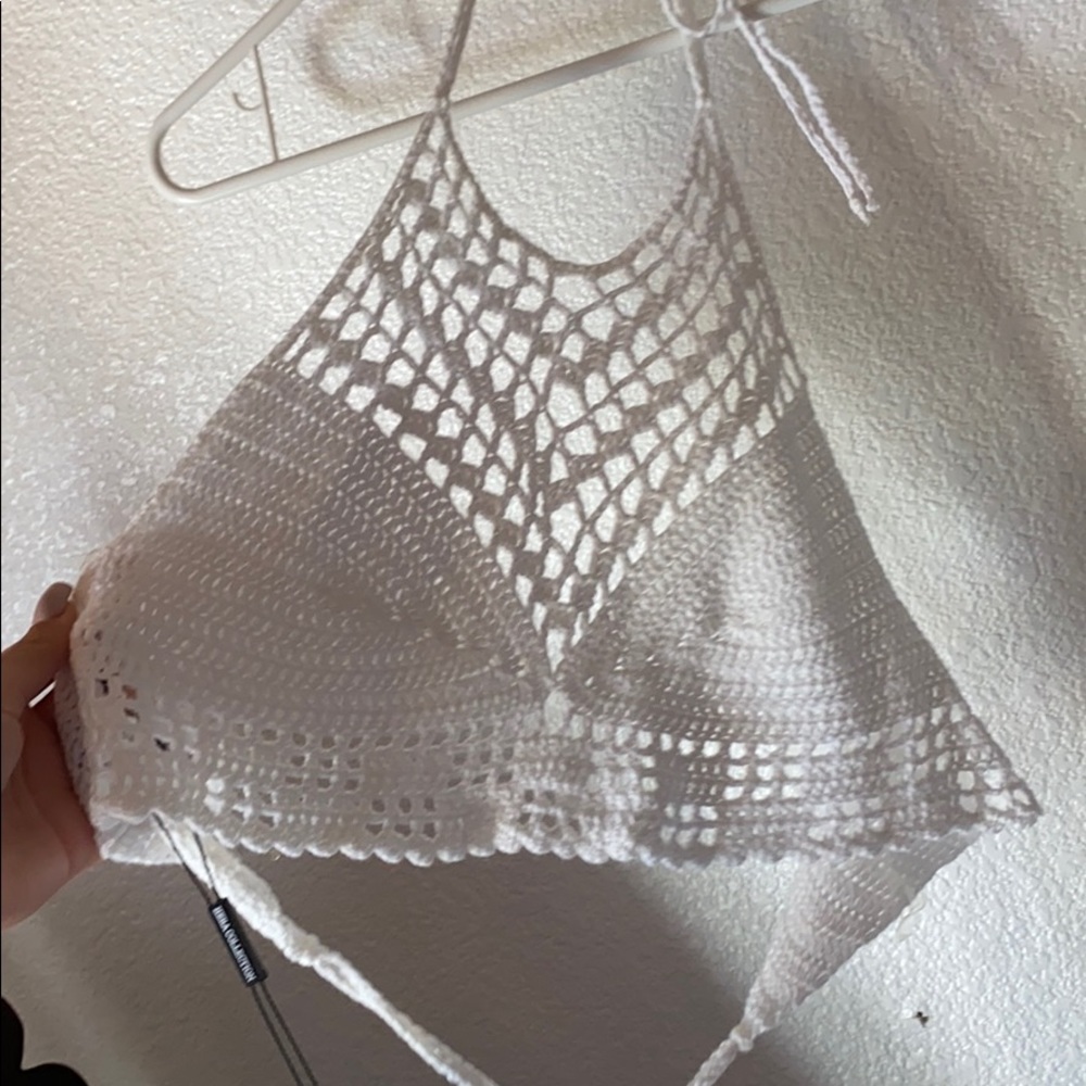 White knitted crop top